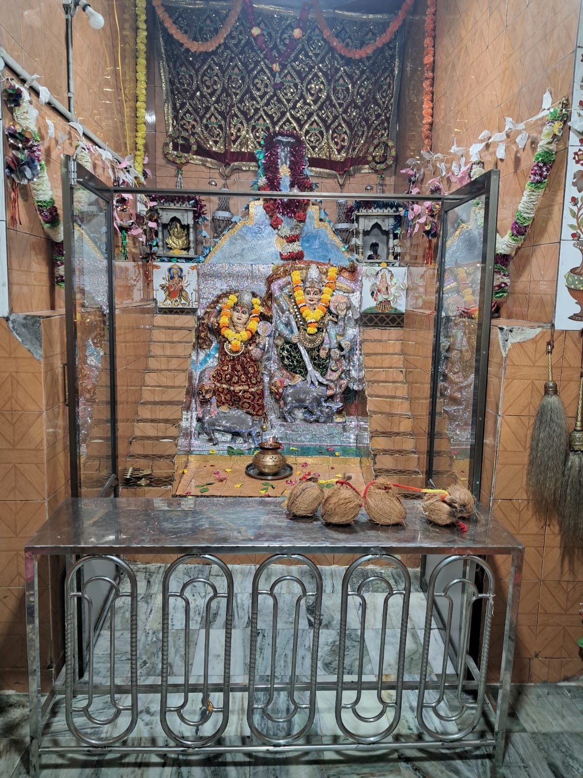 Temple shikhar at dusk, Lolada